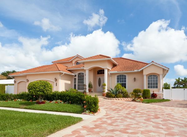 Landscape Curb Appeal Service in Lehigh Acres