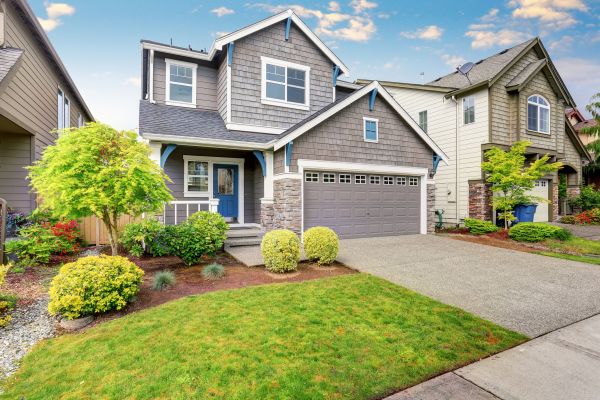 Curb Appeal Landscaping in Lehigh Acres
